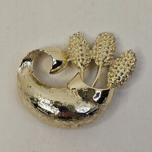 Gold Tone cornucopia Fall Harvest Brooch Thanksgiving Unmarked Pin